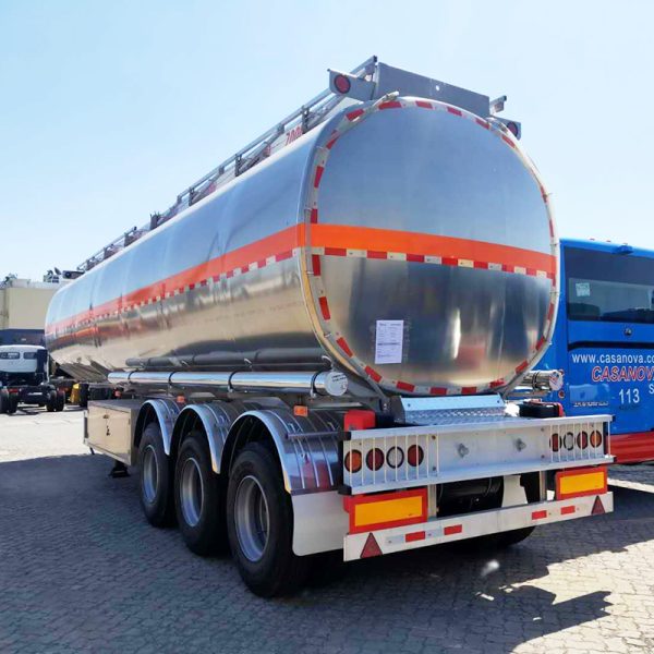 Stainless Steel Oil Tanker Semi Trailer - Image 5